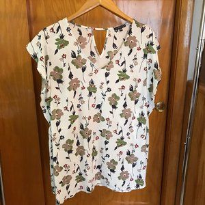 West Kei White Green Tan and Black Floral Blouse XXL